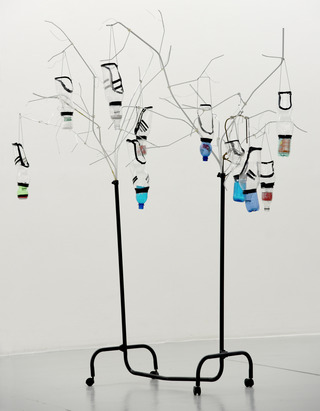 installation view: "community, create, tree", Freiburger Kunstverein, 2017, metal, plastic, tape, findings